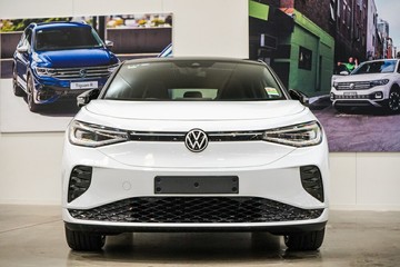 https://vehicle-cdn.autoleague.cloud/17009_7515323_3.jpg