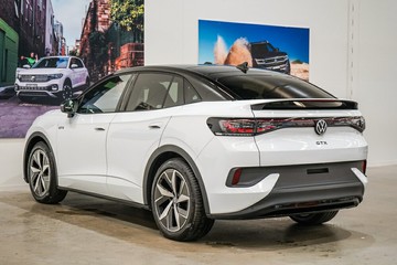 https://vehicle-cdn.autoleague.cloud/17009_7515323_5.jpg
