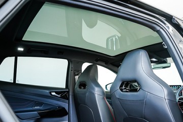 https://vehicle-cdn.autoleague.cloud/17009_7515461_11.jpg