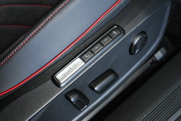 https://vehicle-cdn.autoleague.cloud/17009_7515461_15.jpg