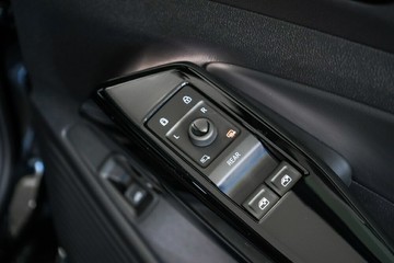https://vehicle-cdn.autoleague.cloud/17009_7515461_17.jpg