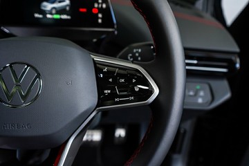 https://vehicle-cdn.autoleague.cloud/17009_7515461_20.jpg