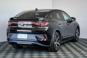 https://vehicle-cdn.autoleague.cloud/17009_7515461_7.jpg