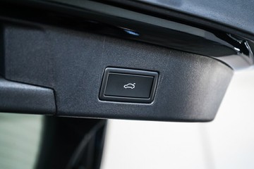 https://vehicle-cdn.autoleague.cloud/17009_7515461_9.jpg
