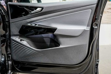 https://vehicle-cdn.autoleague.cloud/17009_7516107_12.jpg