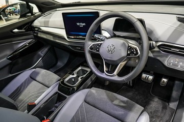 https://vehicle-cdn.autoleague.cloud/17009_7516107_15.jpg