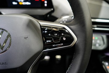 https://vehicle-cdn.autoleague.cloud/17009_7516107_17.jpg