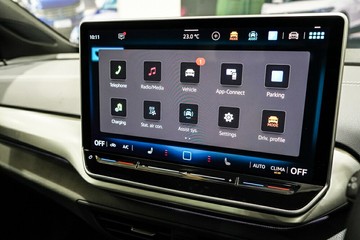 https://vehicle-cdn.autoleague.cloud/17009_7516107_19.jpg