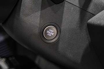 https://vehicle-cdn.autoleague.cloud/17009_7516107_22.jpg
