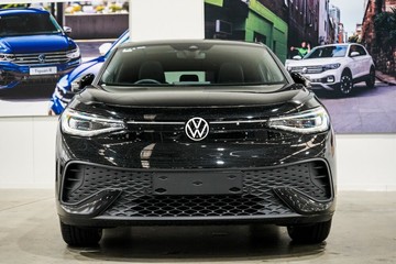https://vehicle-cdn.autoleague.cloud/17009_7516107_3.jpg