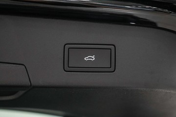 https://vehicle-cdn.autoleague.cloud/17009_7516107_9.jpg