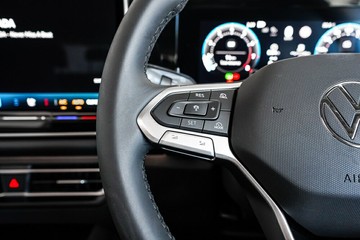 https://vehicle-cdn.autoleague.cloud/17009_7523691_16.jpg