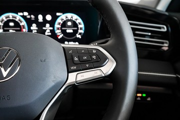 https://vehicle-cdn.autoleague.cloud/17009_7523691_17.jpg