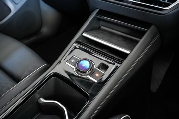 https://vehicle-cdn.autoleague.cloud/17009_7523691_21.jpg