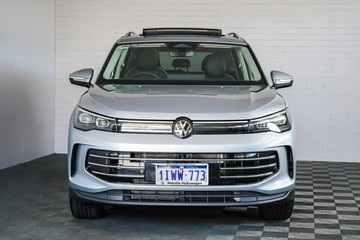 https://vehicle-cdn.autoleague.cloud/17009_7523691_3.jpg