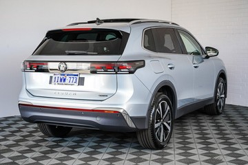 https://vehicle-cdn.autoleague.cloud/17009_7523691_7.jpg