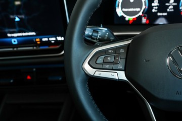 https://vehicle-cdn.autoleague.cloud/17009_77002868_21.jpg