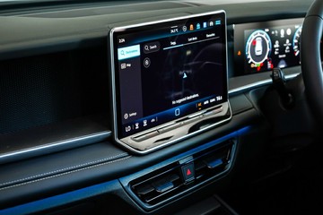 https://vehicle-cdn.autoleague.cloud/17009_77002868_30.jpg