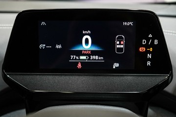 https://vehicle-cdn.autoleague.cloud/17009_77004335_21.jpg
