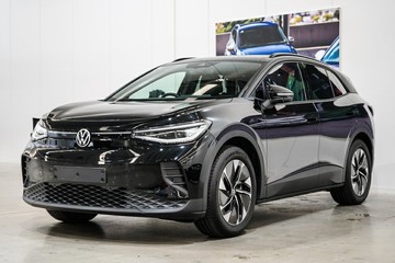https://vehicle-cdn.autoleague.cloud/17009_77004335_4.jpg