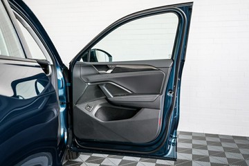 https://vehicle-cdn.autoleague.cloud/17009_77014894_16.jpg