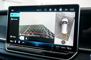 https://vehicle-cdn.autoleague.cloud/17009_77014894_24.jpg