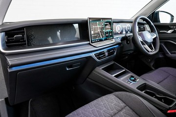https://vehicle-cdn.autoleague.cloud/17009_77014894_28.jpg