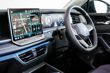 https://vehicle-cdn.autoleague.cloud/17009_77014894_29.jpg