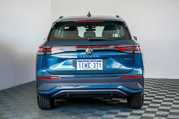 https://vehicle-cdn.autoleague.cloud/17009_77014894_6.jpg