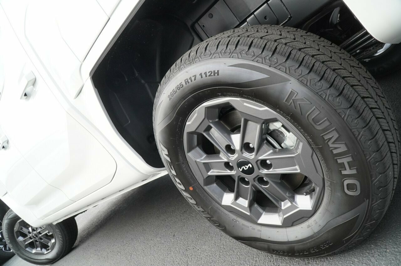 Kia Tasman image 4