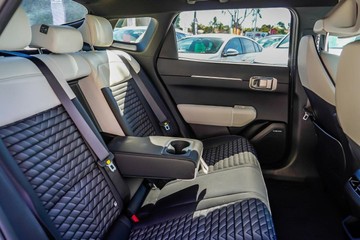 https://vehicle-cdn.autoleague.cloud/1890_31013070_10.jpg