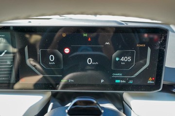 https://vehicle-cdn.autoleague.cloud/1890_31013070_16.jpg