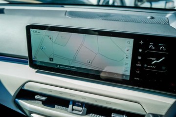 https://vehicle-cdn.autoleague.cloud/1890_31013070_17.jpg