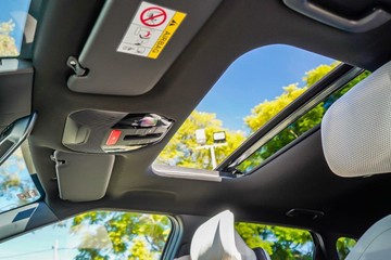 https://vehicle-cdn.autoleague.cloud/1890_31013070_19.jpg