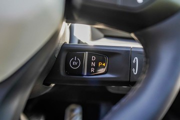 https://vehicle-cdn.autoleague.cloud/1890_31013070_20.jpg