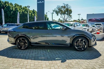 https://vehicle-cdn.autoleague.cloud/1890_31013070_5.jpg