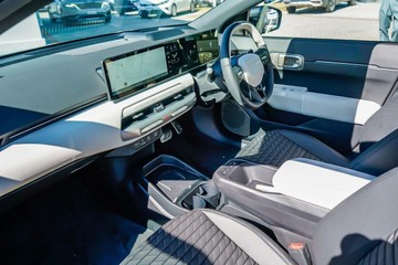 https://vehicle-cdn.autoleague.cloud/1890_31013070_8.jpg