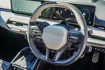 https://vehicle-cdn.autoleague.cloud/1890_31013070_9.jpg