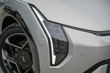 https://vehicle-cdn.autoleague.cloud/1890_31014352_27.jpg