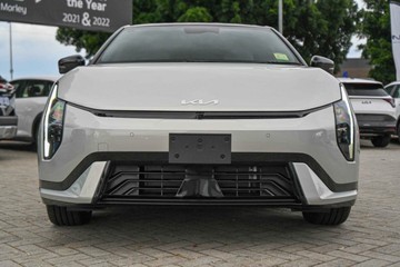 https://vehicle-cdn.autoleague.cloud/1890_31014352_3.jpg