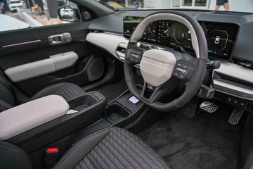 https://vehicle-cdn.autoleague.cloud/1890_31014352_7.jpg