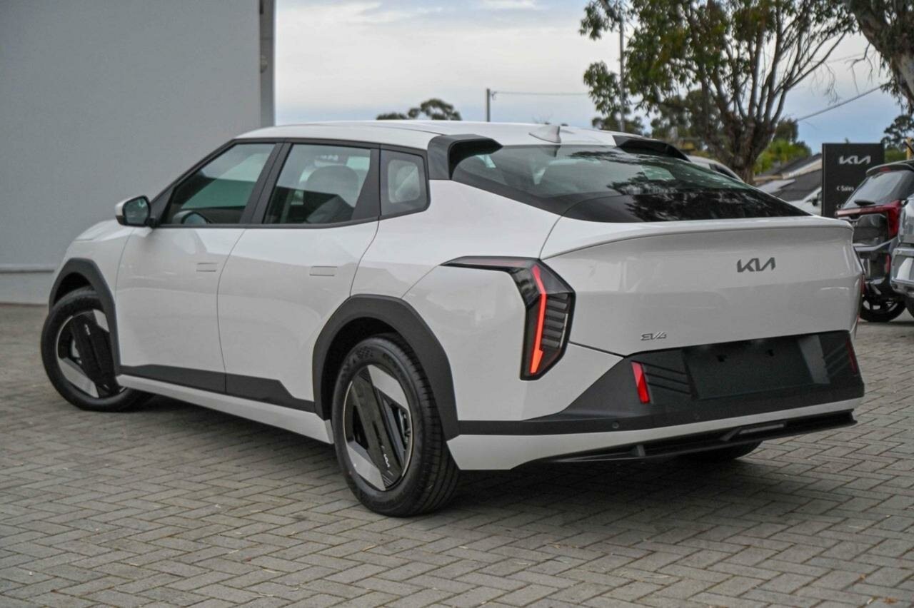 Kia Ev4 image 3