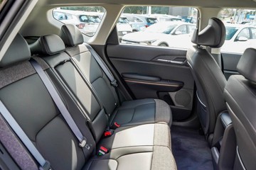 https://vehicle-cdn.autoleague.cloud/1890_31025465_12.jpg
