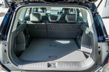 https://vehicle-cdn.autoleague.cloud/1890_31025465_13.jpg