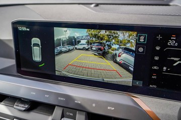 https://vehicle-cdn.autoleague.cloud/1890_31025465_18.jpg