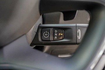 https://vehicle-cdn.autoleague.cloud/1890_31025465_19.jpg