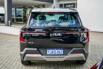 https://vehicle-cdn.autoleague.cloud/1890_31025465_3.jpg