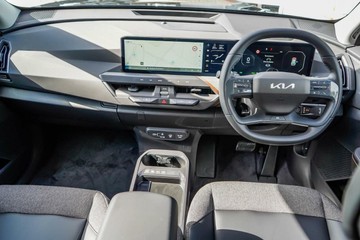 https://vehicle-cdn.autoleague.cloud/1890_31025465_8.jpg
