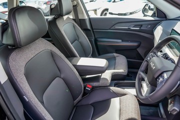 https://vehicle-cdn.autoleague.cloud/1890_31025465_9.jpg