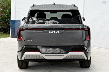 https://vehicle-cdn.autoleague.cloud/1890_31025626_3.jpg